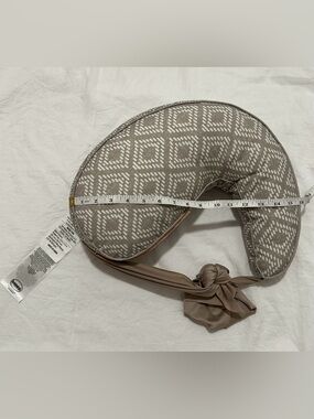 Boppy Travel Nursing Pillow Gray & Beige Patterned
